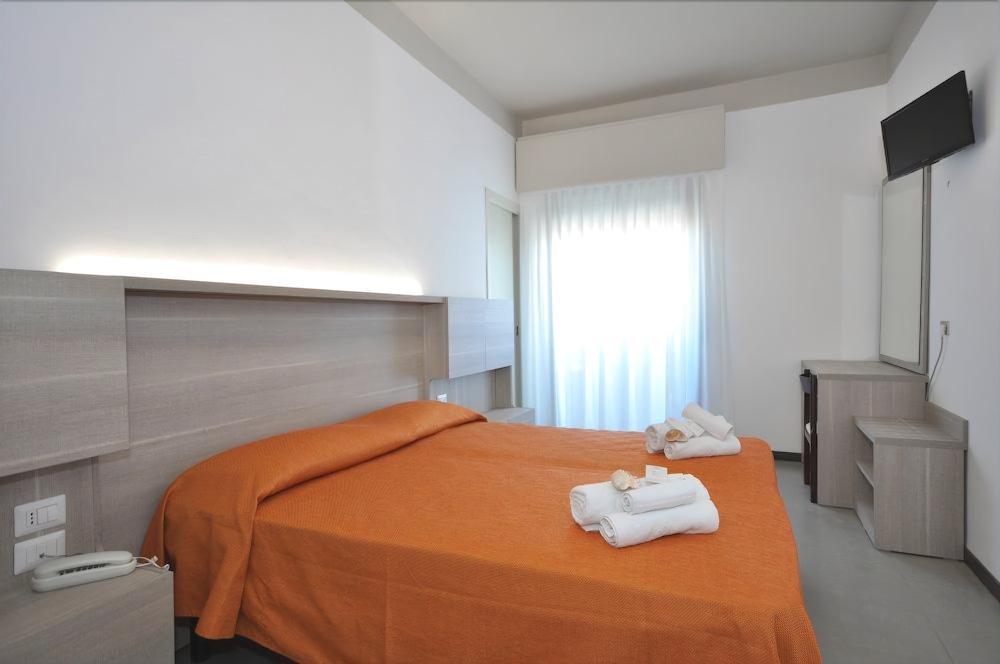 Hotel Alhambra Ρίμινι Εξωτερικό φωτογραφία