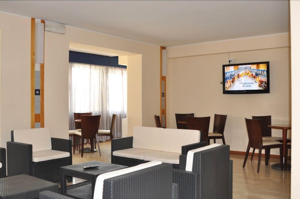 Hotel Alhambra Ρίμινι Εξωτερικό φωτογραφία