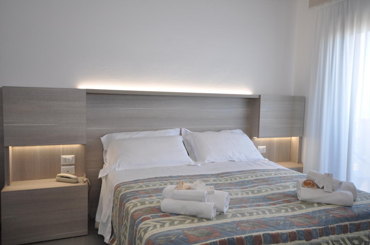 Hotel Alhambra Ρίμινι Εξωτερικό φωτογραφία